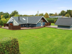 Holiday Home Jyde - 1-5km from the sea by Interhome, Hals
